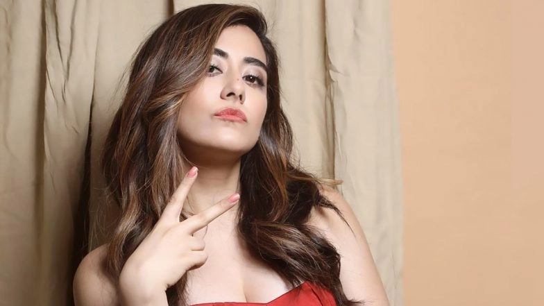 Jonita Gandhi Feels COVID-19 Pandemic Gave Singers a Chance To Make Independent Music