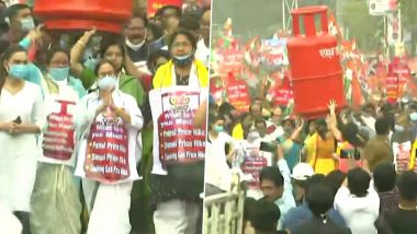 West Bengal: CM Mamata Banerjee Leads 'Padyatra' Against Hike in Price of LPG Cylinders in Siliguri