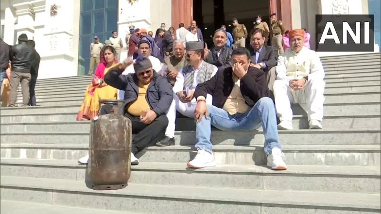 LPG Price Hike: Congress Stages Sit-In Protest at Entrance of Assembly in Uttarakhand