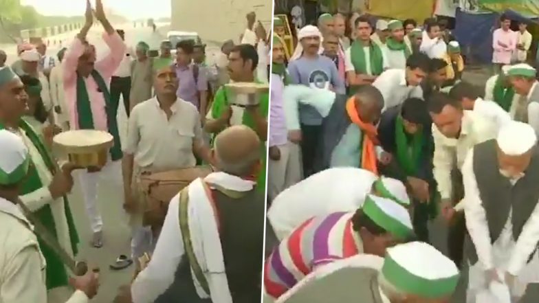 Holi 2021: Farmers, Protesting Against Farm Laws, Sing, Dance and Celebrate in Ghazipur, Watch Video