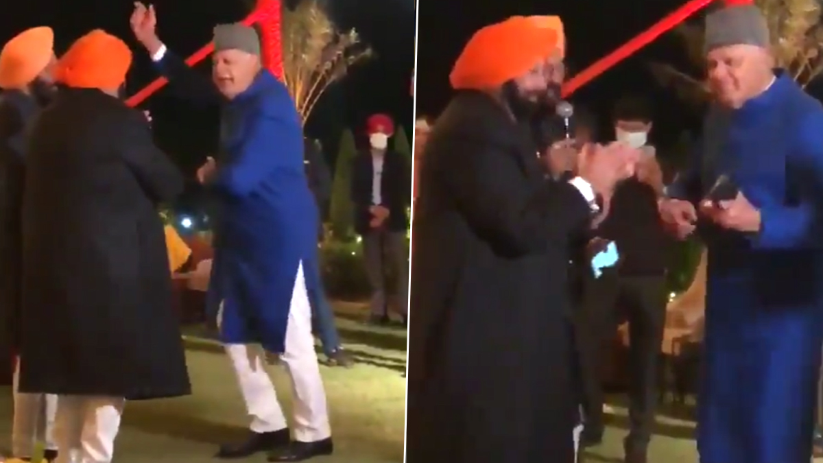 Farooq Abdullah, Amarinder Singh Dance to Mohammed Rafi Songs, Watch Viral Video