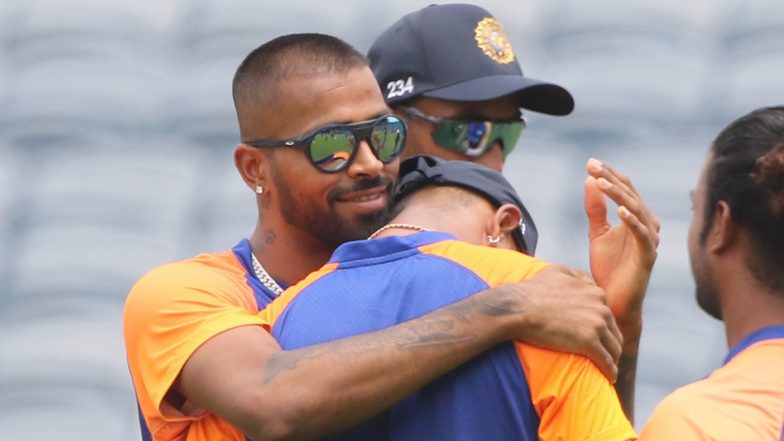 Krunal Pandya Gets Emotional After Receiving ODI Cap From Brother Hardik, Remembers Late Father Ahead of ODI Debut