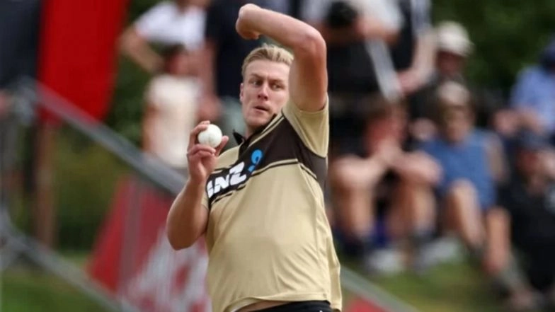 Twitterati Troll RCB After Kyle Jamieson Concedes 26 Runs in One Over During NZ vs AUS 4th T20I 2021