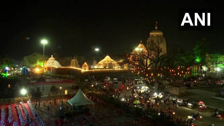 Mahashivratri 2021: Bhubaneswar's Lingaraj Temple Illuminated Ahead of Festival