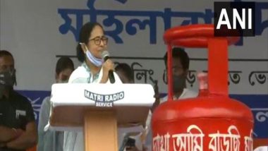 West Bengal Assembly Elections 2021: PM Narendra Modi, Amit Shah Big-Time Extortionists, 'Parivartan' to Happen in Delhi and Not Bengal, Says CM Mamata Banerjee