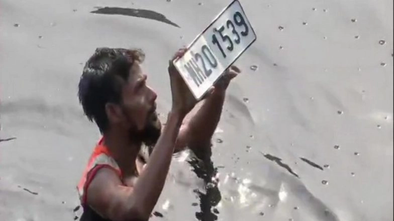 Mansukh Hiren Death Case: NIA Takes Sachin Waze to Mithi River Bridge in Bandra Kurla Complex, Recovers CPUs, Number Plates