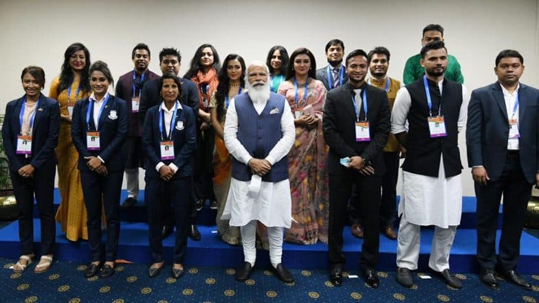 PM Narendra Modi Meets Shakib Al Hasan, Mashrafe Mortaza and Other Young Achievers of Bangladesh During His Dhaka Visit