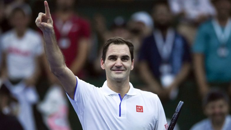 Roger Federer Sweats it Out in the Court Ahead of Wimbledon 2021 (Watch Video)