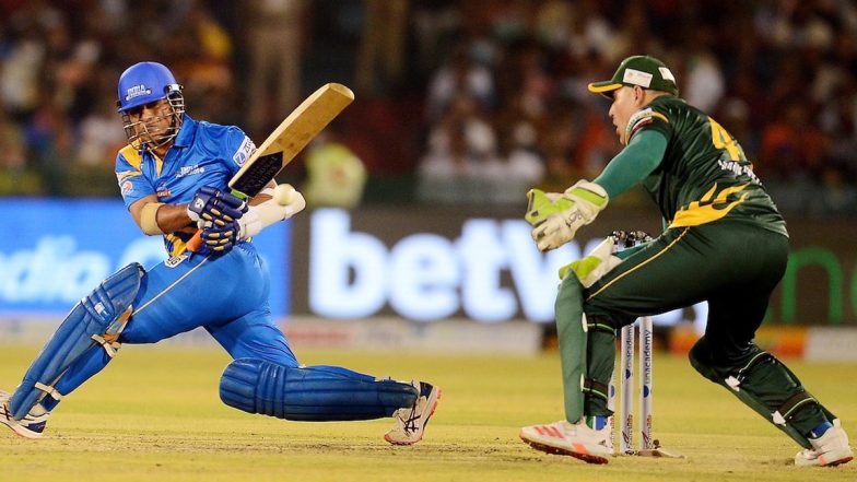 Sachin Tendulkar Smashes 30-Ball Fifty During India Legends vs South Africa Legends Clash, Delighted Netizens Hail Master Blaster