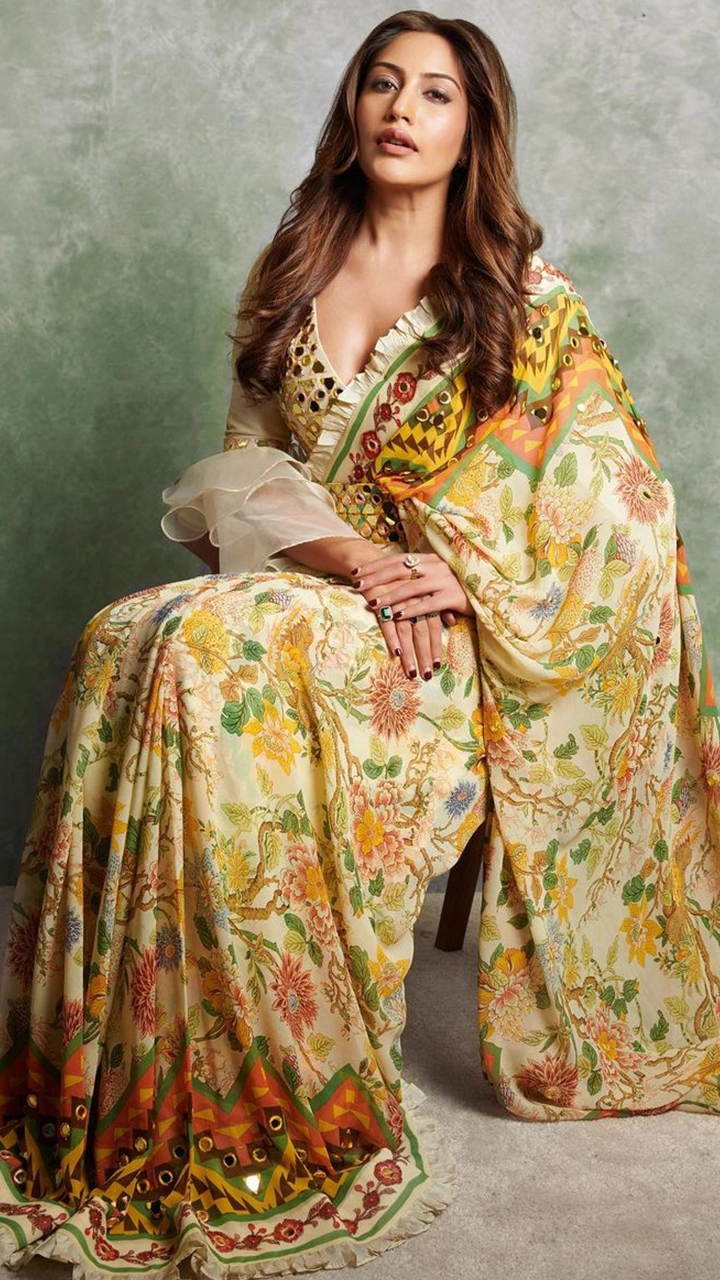 Surbhi Chandna&rsquo;s Floral Printed Saree Is Must-Have in Your Wardrobe This Summer Season, View Pics