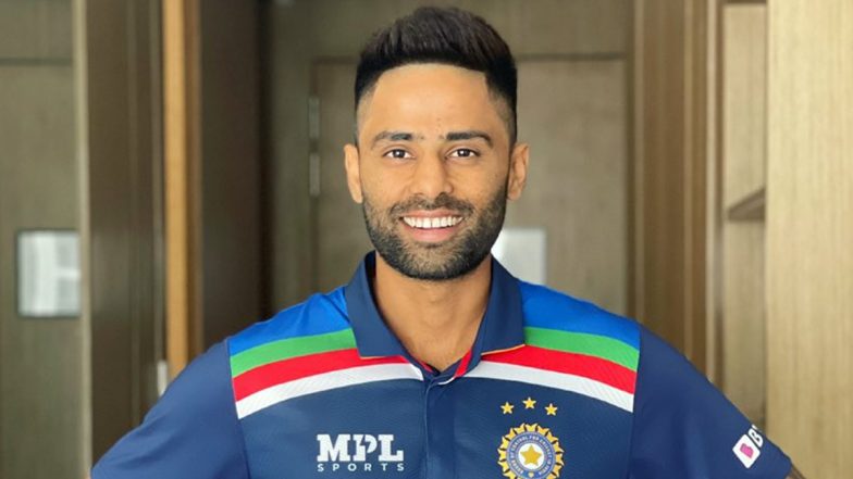 Suryakumar Yadav Poses in India Jersey Ahead of Possible Debut in IND vs ENG 1st T20I (See Pic)