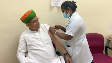 Union Minister Arjun Ram Meghwal Receives First Dose of COVID-19 Vaccine at JIPMER Hospital in Puducherry