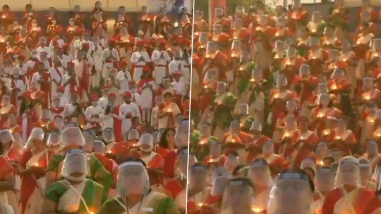 International Women's Day 2021: Women Group Recites Shiva Tandava Stotra in UP's Varanasi (Watch Video)