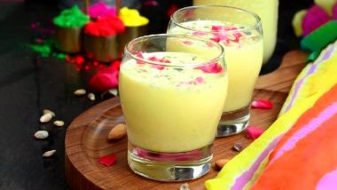 Maha Shivratri 2021 Bhang Thandai Recipe: Step-by-Step Guide to Make This Shivratri Special Beverage (Watch Video)
