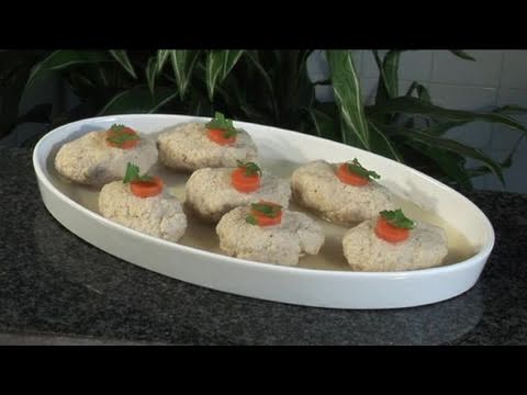 Passover 2021 Special Recipe: How to Cook Gefilte Fish? Watch Video to Make This Passover Seder Fish Recipe