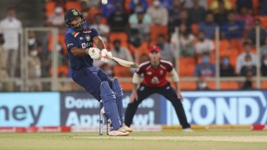 Rishabh Pant Smokes a Fantabulous Reverse Scoop Off Jofra Archer's Bowling, Kevin Pietersen, Mumbai Indians & Other Netizens Can’t Get Over the Extraordinary Shot (Watch Video)