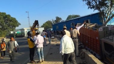 Delhi Road Accident: 2 Dead, 2 Injured After Truck Runs Over Footpath in Kashmiri Gate Area