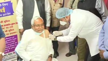 Bihar CM Nitish Kumar Takes First Dose of COVID-19 Vaccine in Patna (See Pic)