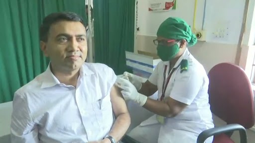 Goa CM Pramod Sawant Takes First Dose of COVID-19 Vaccine Today at PHC Sankhal