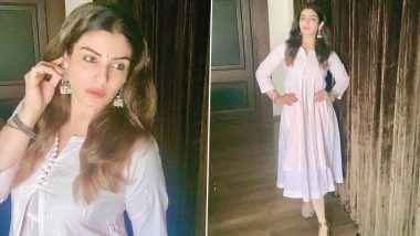 Raveena Tandon Poses for the Camera in a White Kurta and Silver Jhumkas, Says ‘Nowhere To Go, Nothing To Do’ (View Pics)