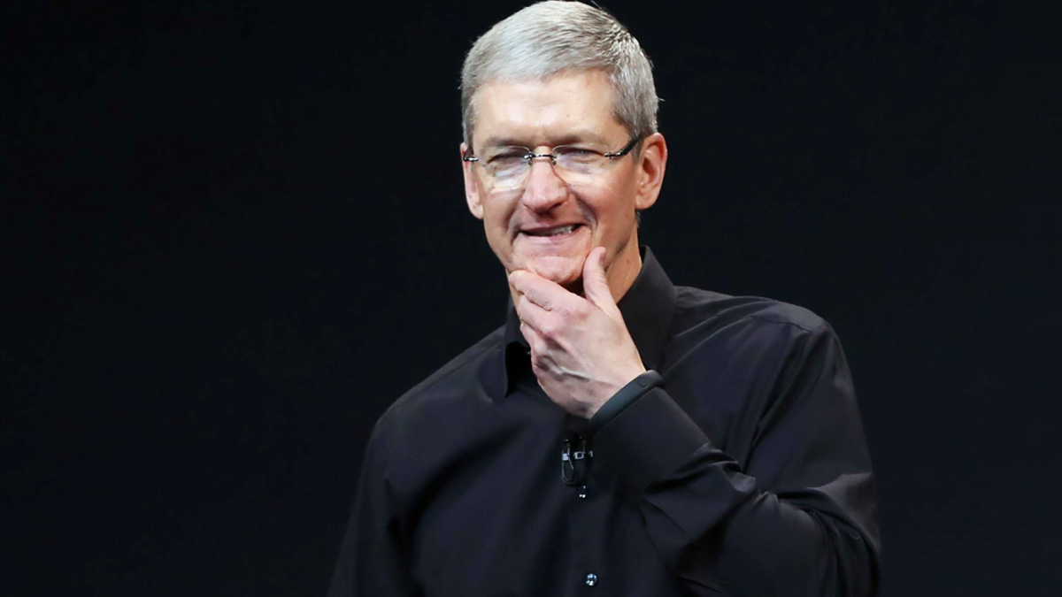 Never Spoke to Elon Musk on Buying Tesla, Says Apple CEO Tim Cook