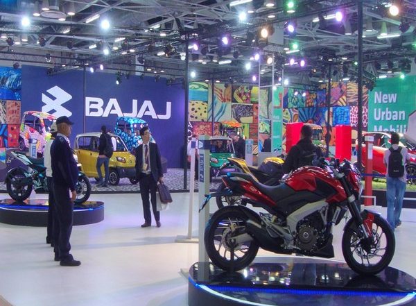 Business News | Bajaj Auto Posts Flat Profit at Rs 1,332 Crore for March Quarter