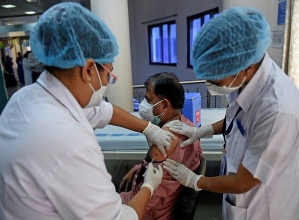 India News | Maharashtra Records 48,700 New COVID-19 Cases, 524 Deaths in Last 24 Hours