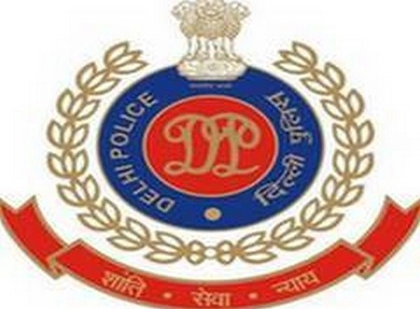 India News | Delhi Police Help in Supplying Food, Oxygen During COVID Crisis