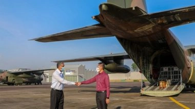 World News | Singapore Minister Flags off Two C-130s with 256 Oxygen Cylinders for India