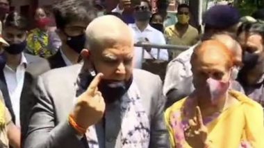 West Bengal Assembly Elections 2021 Phase 8: Governor Jagdeep Dhankhar and His Wife Sudesh Dhankhar Cast Their Votes in Kolkata, See Pics