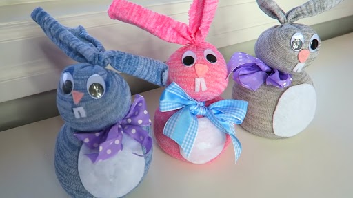 Easter Sunday 2021 Special: How to Make Easter Bunny? Watch DIY Video to Craft Cute Bunnies