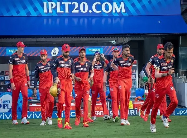 Sports News | IPL 2021: Virat Now Feels Comfortable About RCB's Bowling Department, Says Pietersen