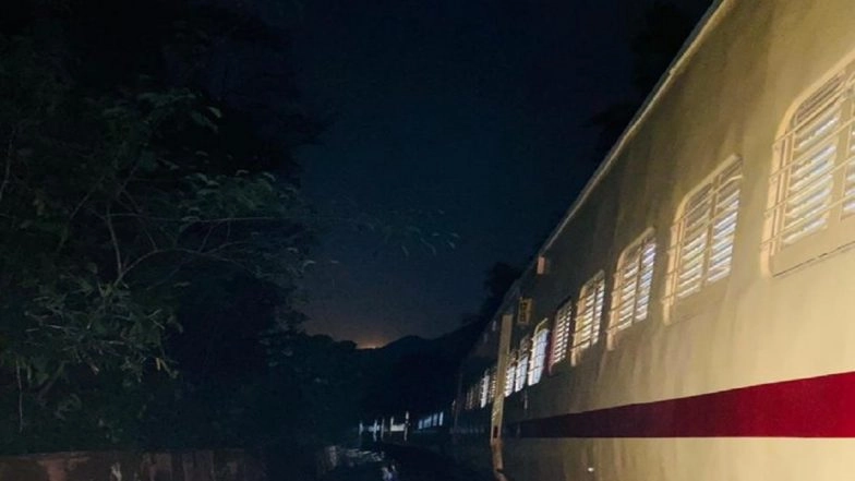 Chhattisgarh: Passenger Train Derailed by Naxals Between Bhansi and Bacheli; All Passengers Safe