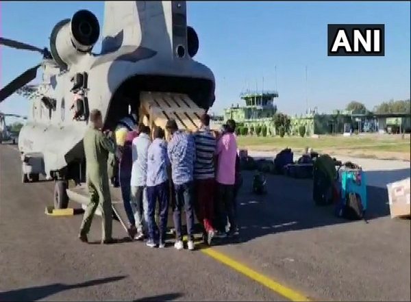 IAF's Chinook Helicopter Leaves for Leh from Jammu with Bio-safety Cabinet and Centrifuges