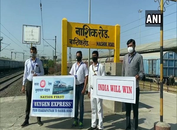 India News | COVID-19: Oxygen Express Reaches Nashik with Life-saving Gas