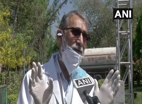 Delhi Gasps for Oxygen Amid Record Spike in COVID-19 Cases, Hospitals Left Helpless