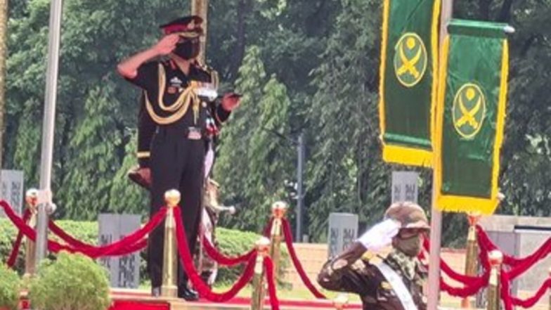 Indian Army Chief MM Naravane Pays Tribute to Fallen Soldiers of Bangladesh Liberation War