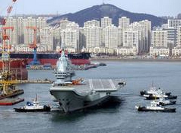 World News | Chinese Carrier Liaoning Sails Between Japanese Okinawa, Miyakojima Islands