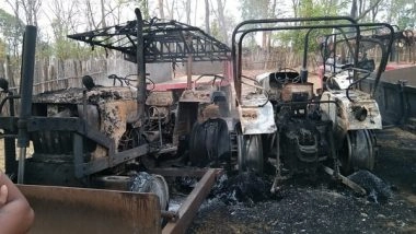 India News | Maharashtra: Naxals Set 4 Tractors, 2 Tankers on Fire in Gadchiroli