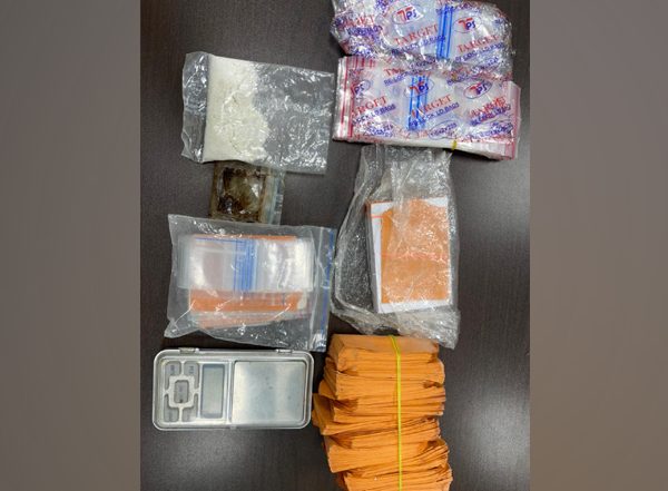 India News | NCB Mumbai Arrests 2 Drug Peddlers, Seizes Rs 9 Lakh in Cash