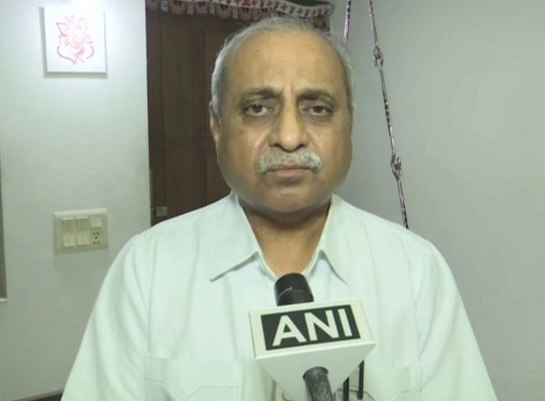 India News | Gujarat Deputy CM Nitin Patel Tests Positive for COVID-19, Admitted to Hospital