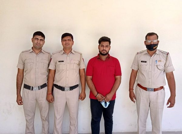 India News | Company Manager Arrested for Black Marketing of Oxygen Cylinders in Haryana