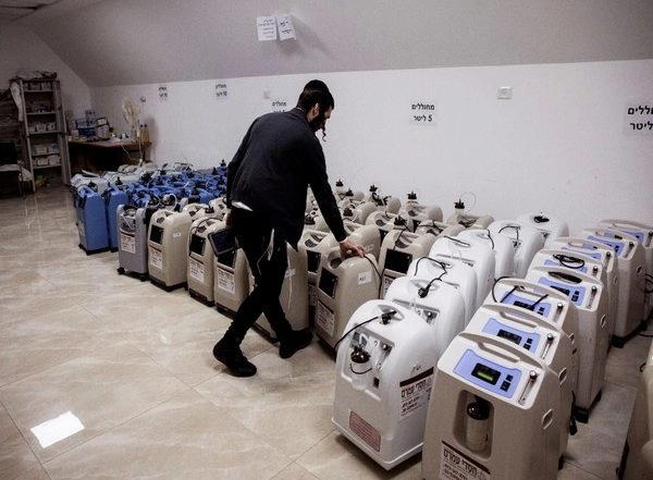 US Sends Five Tonnes of Oxygen Concentrators to India Amid COVID-19 Crisis