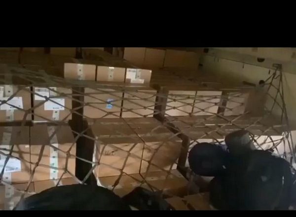 World News | COVID-19 Crisis: Russia Sends Oxygen Concentrators, Ventilators and 200,000 Packs of Medicines to India