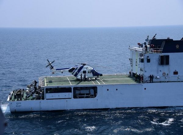 India News | HAL's Advanced Light Helicopter Dhruv  Demonstrates Deck Operations Capabilities in Ship-borne Trials