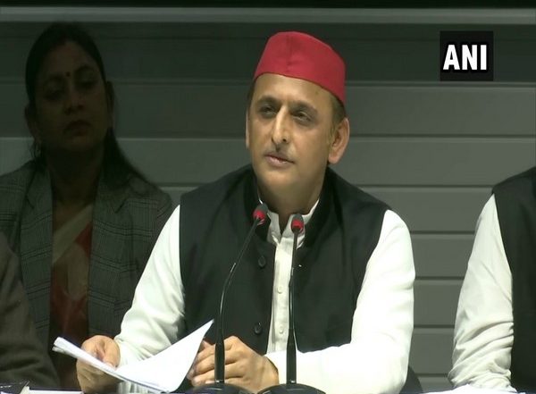 India's Image 'Tarnished' Due to Centre's COVID-19 'Mismanagement', Says Akhilesh Yadav