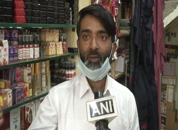 India News | J-K: Sale of Attar Increases During Ramzan in Srinagar
