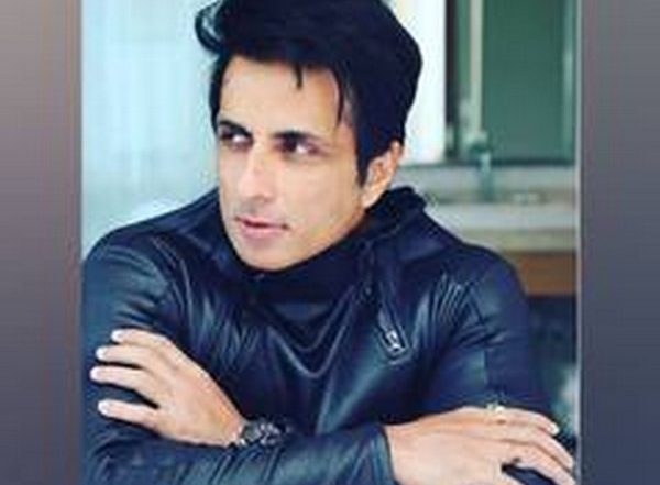 Entertainment News | Sonu Sood Appeals to Govt to Provide Free Education to Children Who Lost Parents During Pandemic