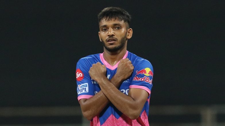 IND vs SL 2nd T20I 2021 Toss Report & Playing XI Update: India Name Four Debutants As Dasun Shanaka Opts To Bowl