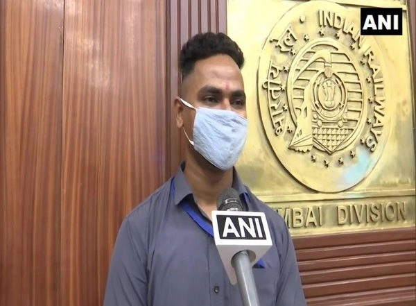 Mayur Shelke, Pointsman, Who Saved Child at Vangani Railway Station in Maharashtra, Awarded by Ministry